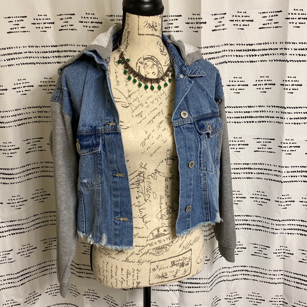 NWOT Denim Sweatshirt Jacket w/ Detachable Hood. Size M